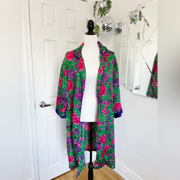 Vintage Victorias Secret robe - Picture 5 of 10